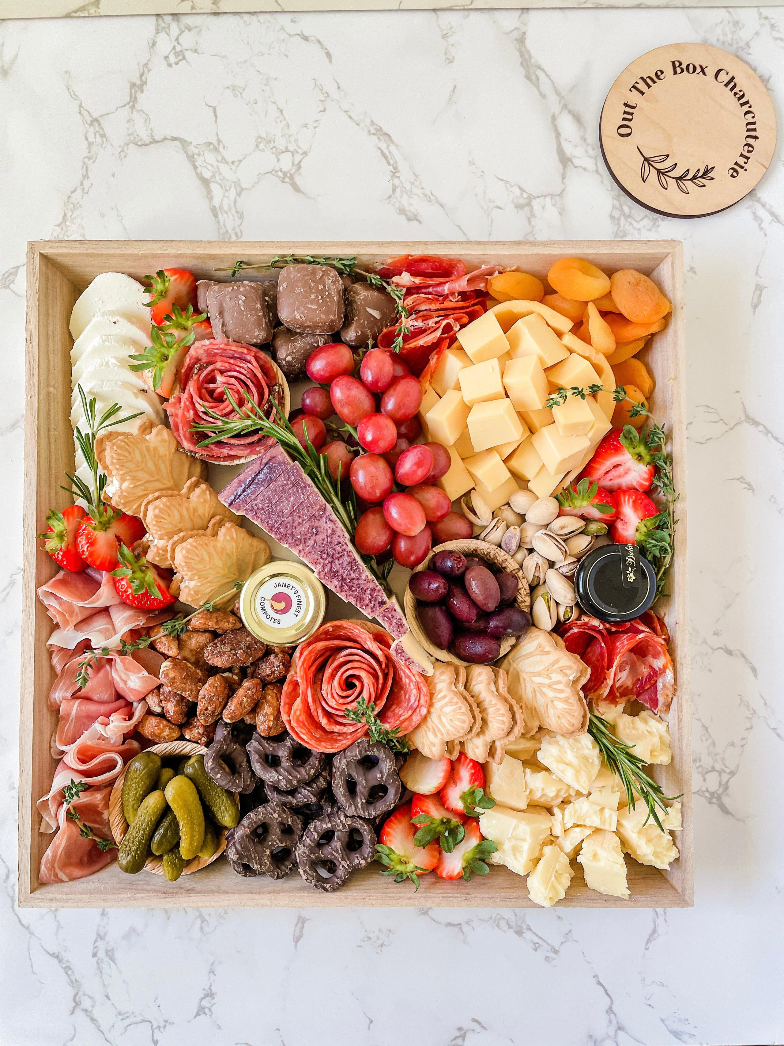 Medium charcuterie box or board